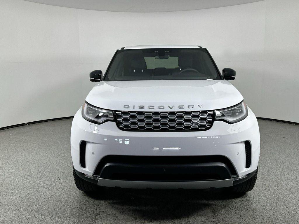 new 2025 Land Rover Discovery car, priced at $65,083