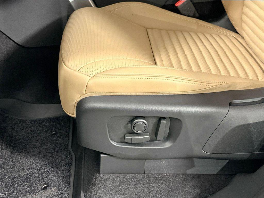 new 2025 Land Rover Discovery car, priced at $83,483