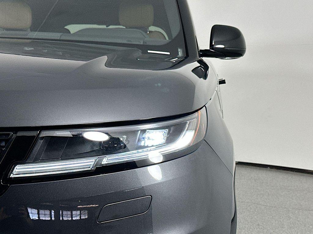 new 2025 Land Rover Range Rover Sport car, priced at $105,795