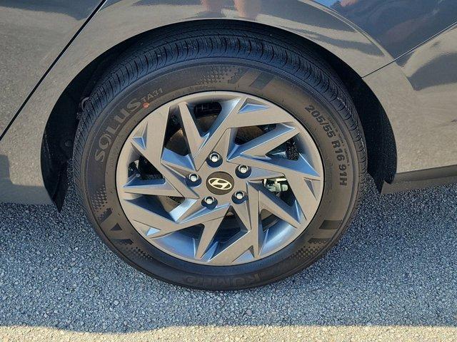 new 2025 Hyundai ELANTRA HEV car, priced at $25,167