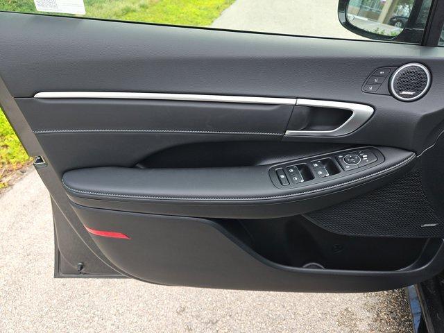 new 2025 Hyundai Sonata Hybrid car, priced at $37,032