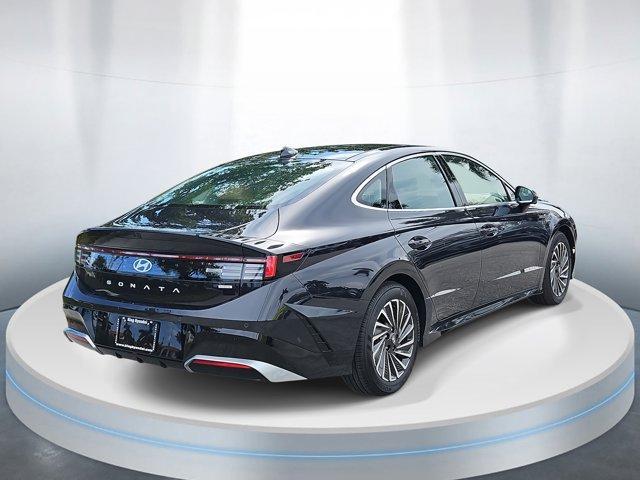 new 2025 Hyundai Sonata Hybrid car, priced at $37,092