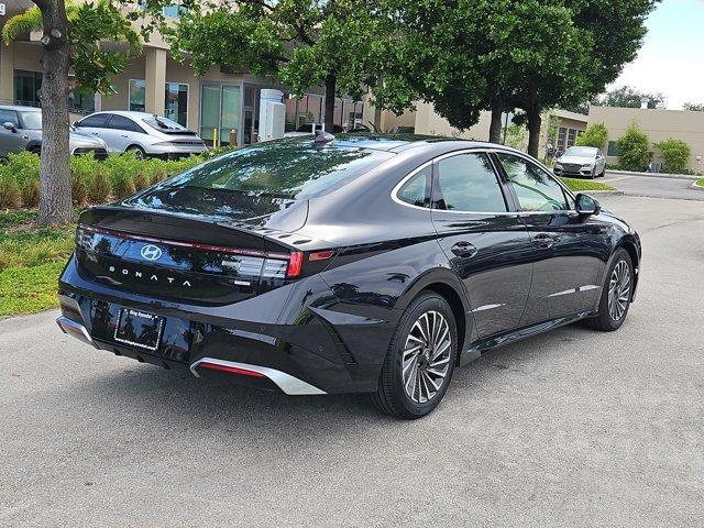 new 2025 Hyundai Sonata Hybrid car, priced at $37,092