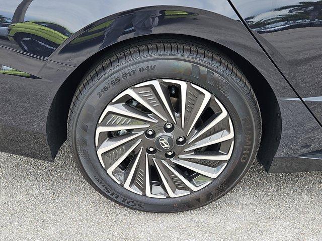 new 2025 Hyundai Sonata Hybrid car, priced at $37,092
