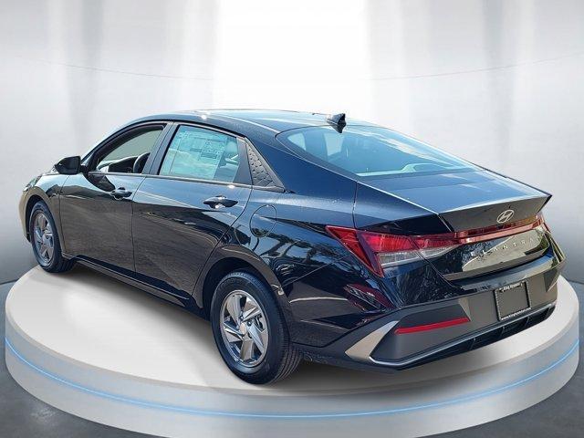 new 2025 Hyundai Elantra car, priced at $21,334