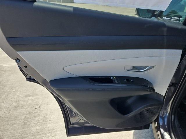 new 2025 Hyundai TUCSON Hybrid car, priced at $40,921