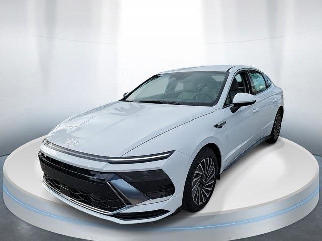 new 2025 Hyundai Sonata Hybrid car, priced at $30,887