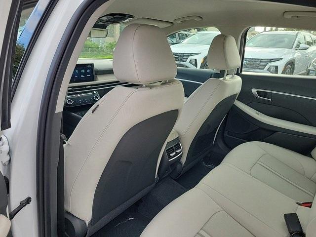 new 2025 Hyundai Sonata Hybrid car, priced at $30,887