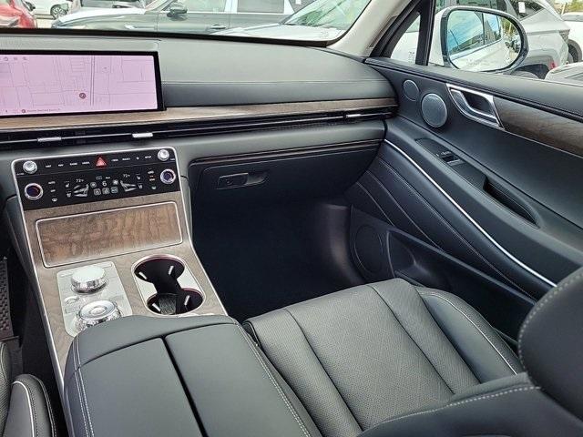 new 2025 Genesis GV80 car, priced at $67,099