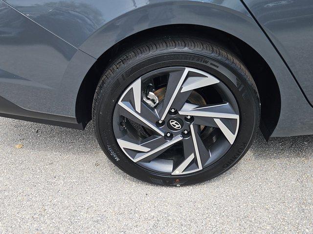 new 2025 Hyundai Elantra car, priced at $23,073