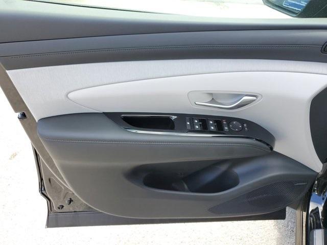 new 2025 Hyundai TUCSON Hybrid car, priced at $41,582