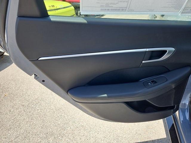 new 2025 Hyundai Sonata Hybrid car, priced at $30,790
