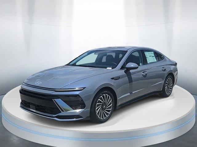new 2025 Hyundai Sonata Hybrid car, priced at $30,790