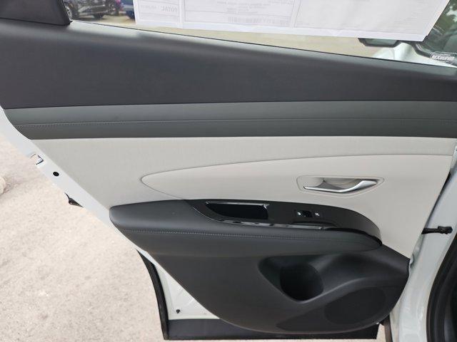 new 2025 Hyundai TUCSON Hybrid car, priced at $38,914