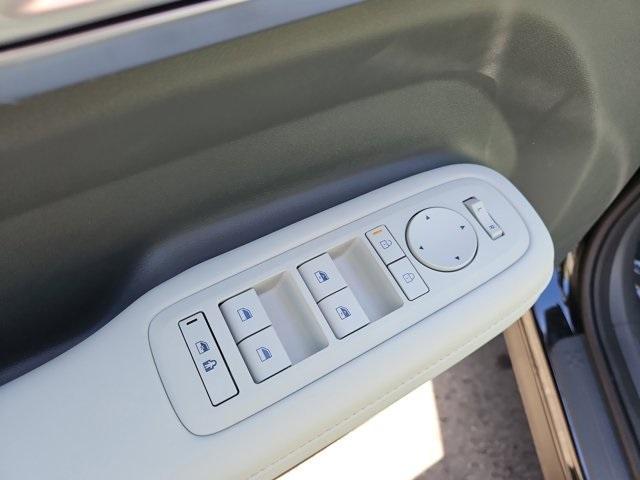 new 2026 Hyundai SANTA FE HEV car, priced at $35,671