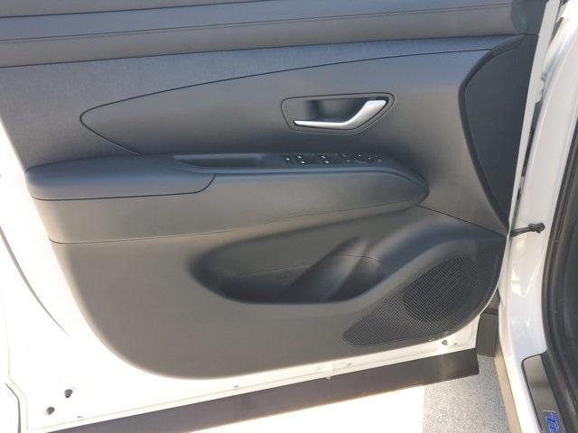 new 2026 Hyundai TUCSON Hybrid car, priced at $33,963