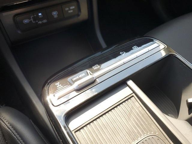 new 2026 Hyundai TUCSON Hybrid car, priced at $33,963