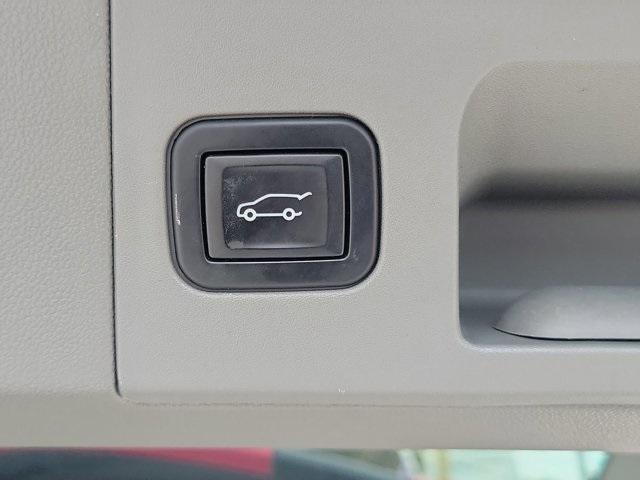 used 2021 Cadillac XT5 car, priced at $27,750