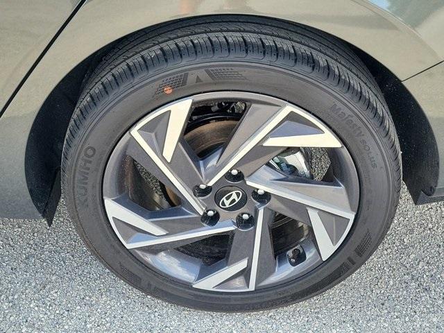new 2025 Hyundai Elantra car, priced at $25,514