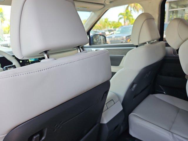 new 2025 Hyundai Santa Fe car, priced at $45,221
