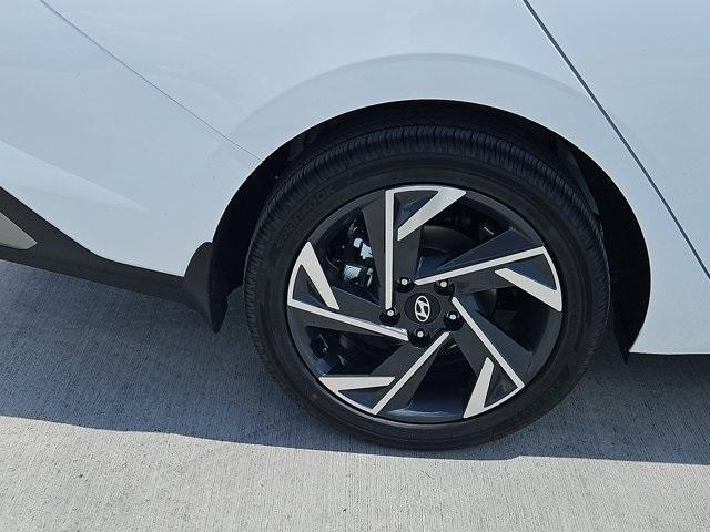 new 2025 Hyundai ELANTRA HEV car, priced at $26,831