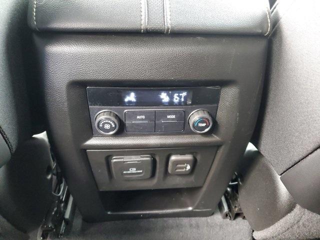 used 2022 Chevrolet Traverse car, priced at $33,445