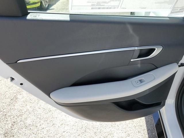 new 2025 Hyundai Sonata car, priced at $27,899