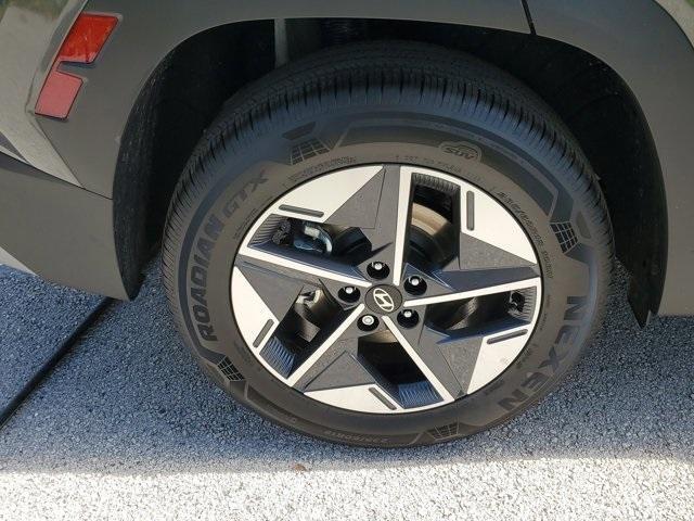 new 2025 Hyundai TUCSON Hybrid car, priced at $36,817