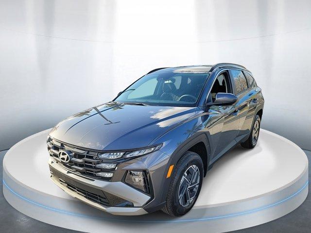 new 2025 Hyundai TUCSON Hybrid car, priced at $33,223