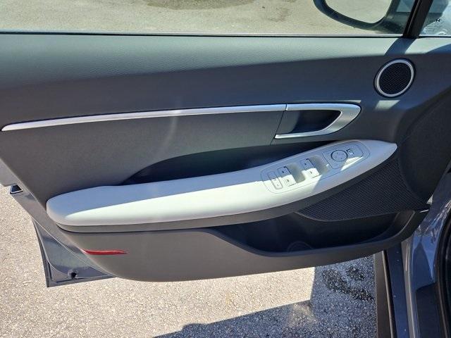 new 2025 Hyundai Sonata car, priced at $25,904
