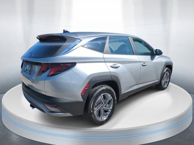 new 2026 Hyundai TUCSON Hybrid car, priced at $31,012