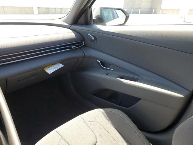 new 2025 Hyundai ELANTRA HEV car, priced at $25,579