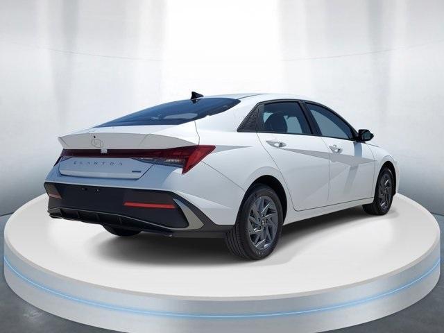 new 2025 Hyundai ELANTRA HEV car, priced at $25,579