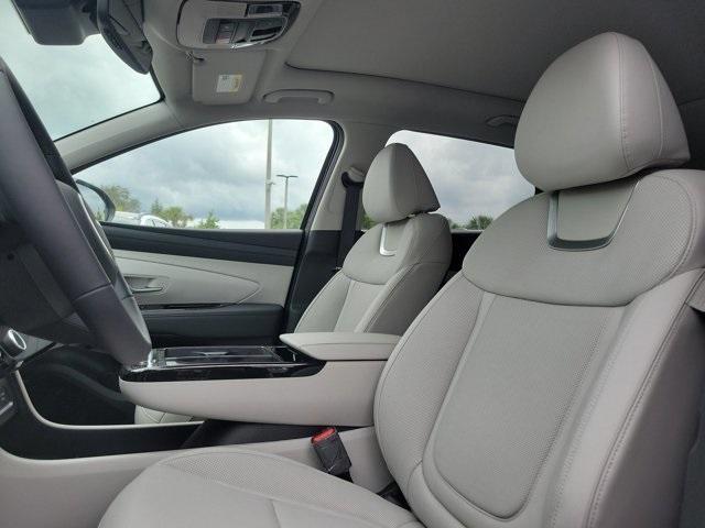 new 2025 Hyundai TUCSON Hybrid car, priced at $39,633