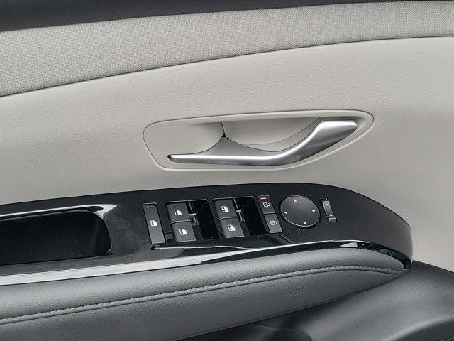 new 2025 Hyundai TUCSON Hybrid car, priced at $39,633