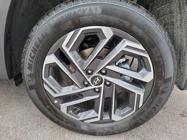 new 2025 Hyundai TUCSON Hybrid car, priced at $39,633
