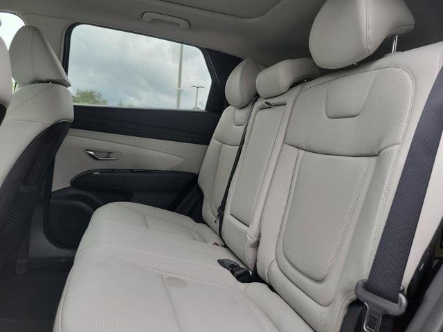 new 2025 Hyundai TUCSON Hybrid car, priced at $39,633