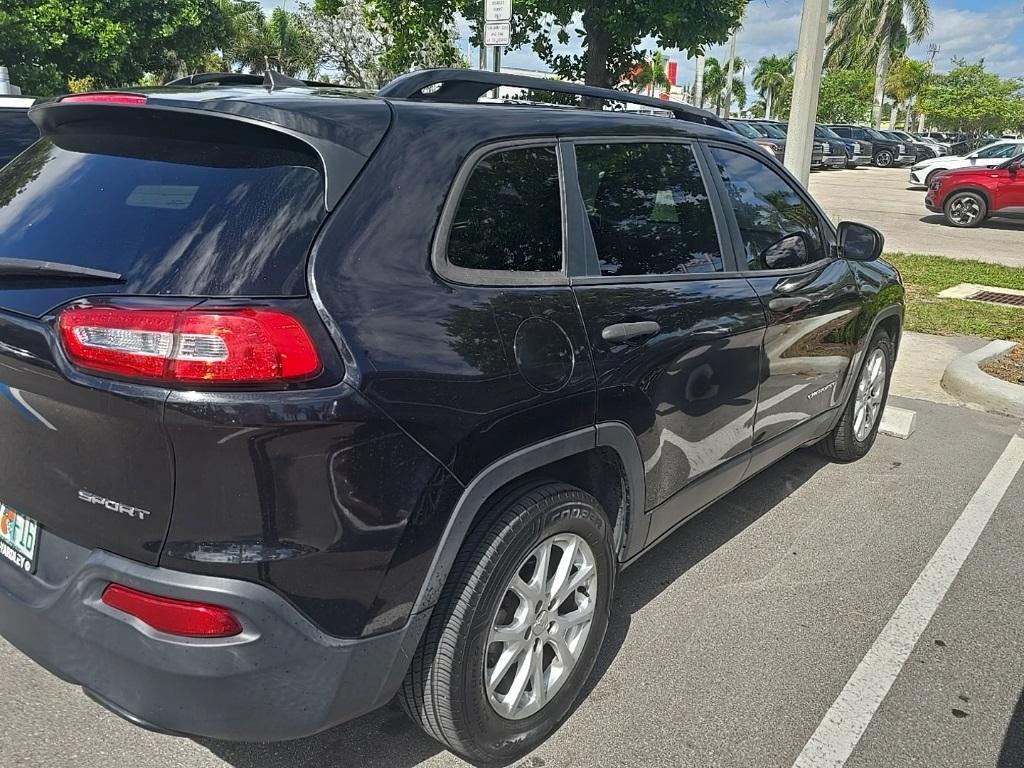 used 2016 Jeep Cherokee car