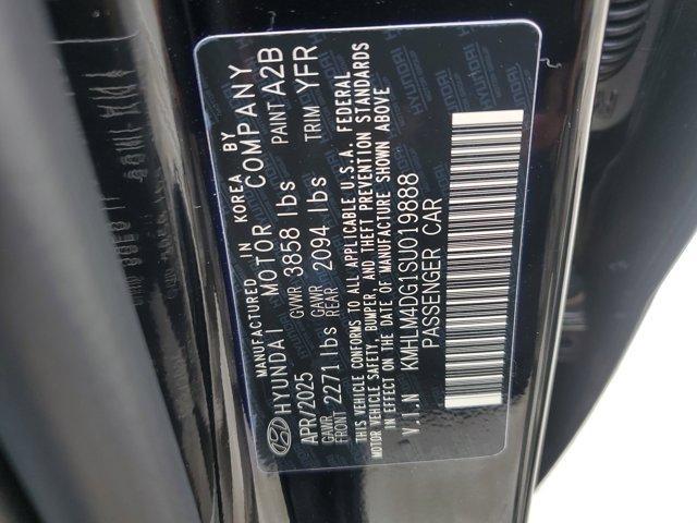 new 2025 Hyundai Elantra car, priced at $23,573