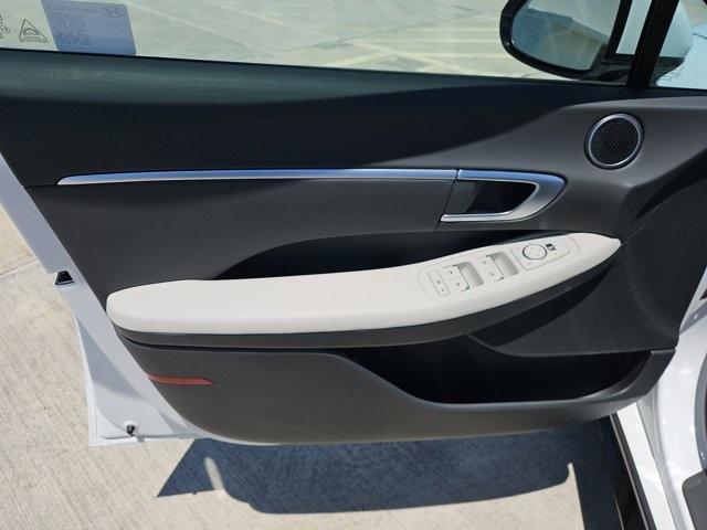 new 2025 Hyundai Sonata car, priced at $27,942