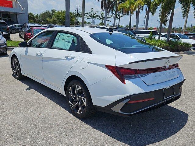 new 2025 Hyundai Elantra car, priced at $23,558