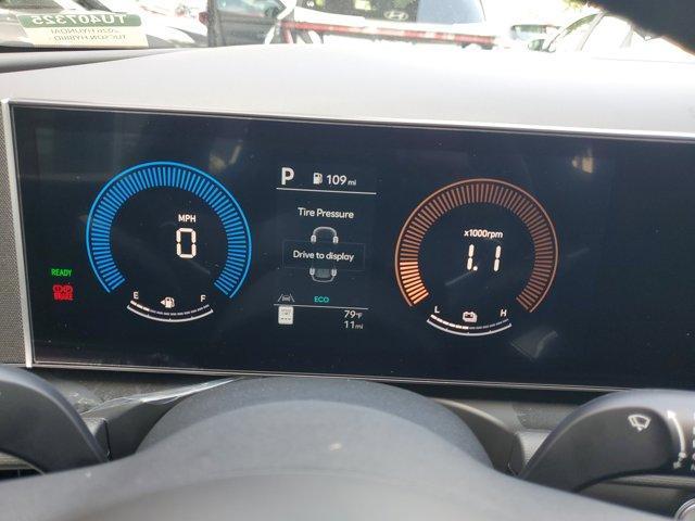 new 2026 Hyundai TUCSON Hybrid car, priced at $31,498