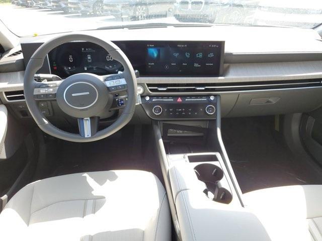 new 2025 Hyundai Sonata Hybrid car, priced at $31,600