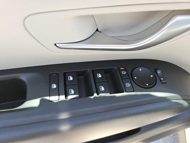 new 2025 Hyundai TUCSON Hybrid car, priced at $36,090