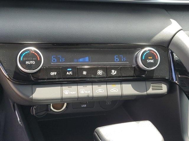 new 2025 Hyundai ELANTRA HEV car, priced at $25,810