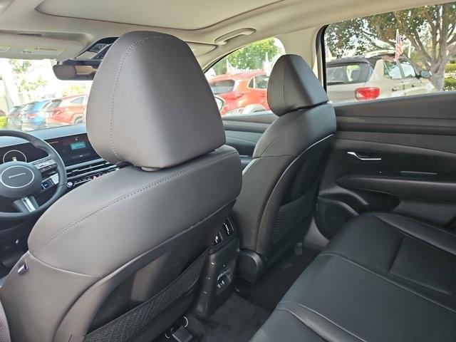 new 2025 Hyundai TUCSON Hybrid car, priced at $35,041