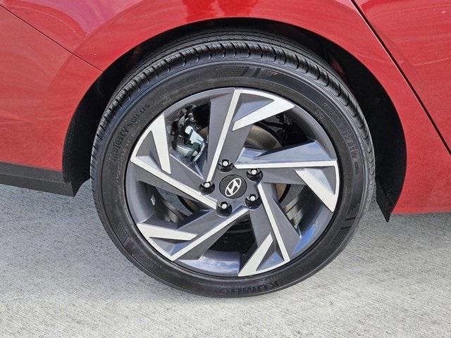 new 2025 Hyundai Elantra car, priced at $25,965