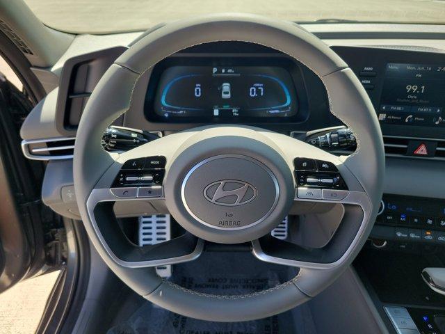 new 2025 Hyundai Elantra car, priced at $23,076