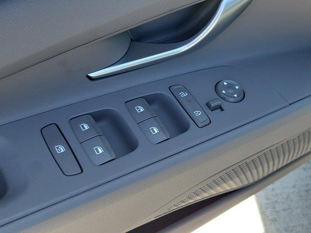 new 2025 Hyundai Elantra car, priced at $23,076