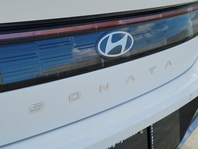 new 2025 Hyundai Sonata Hybrid car, priced at $37,544
